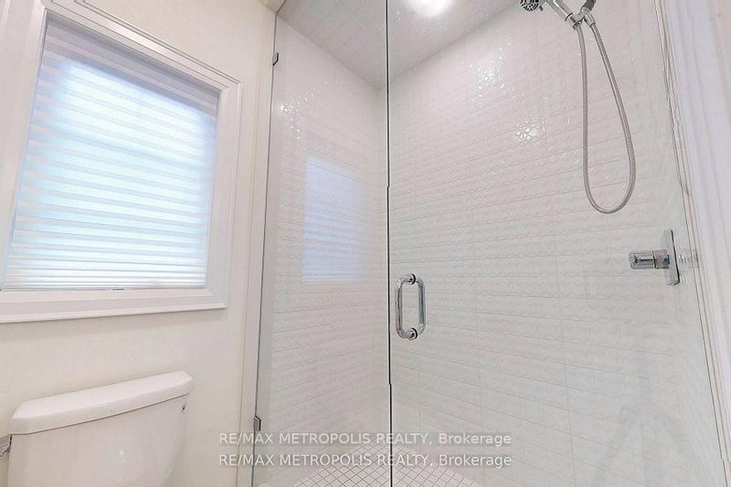 Room A - 100 Ballantyne Blvd, Vaughan, L3L 0E8 | Image 3