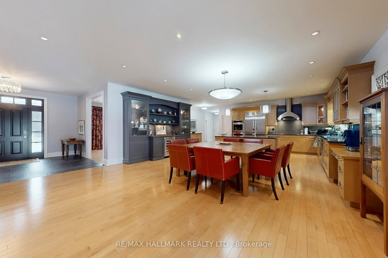 67 Grayfield Dr, Whitchurch-Stouffville, L4A 0B1 | Image 3