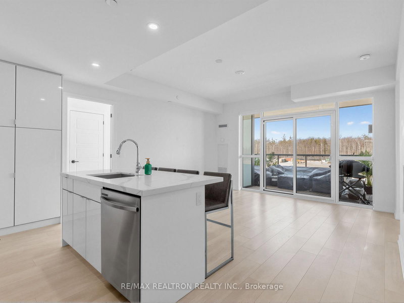 home for lease on 305-415 Sea Ray Avenue