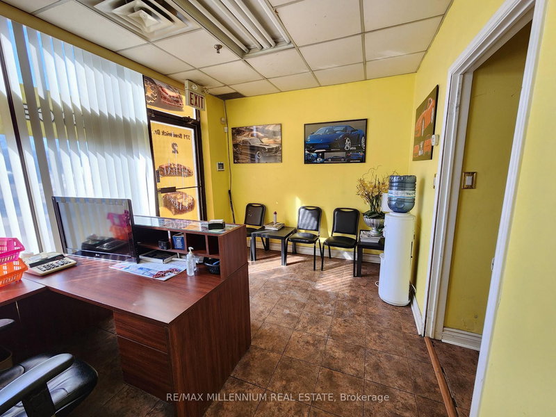 2 - 371 Bradwick Dr N, Vaughan, L4K 2P4 | Image 3