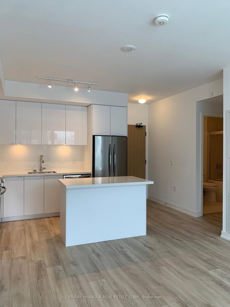 home for lease on 210-333 Sunseeker Avenue