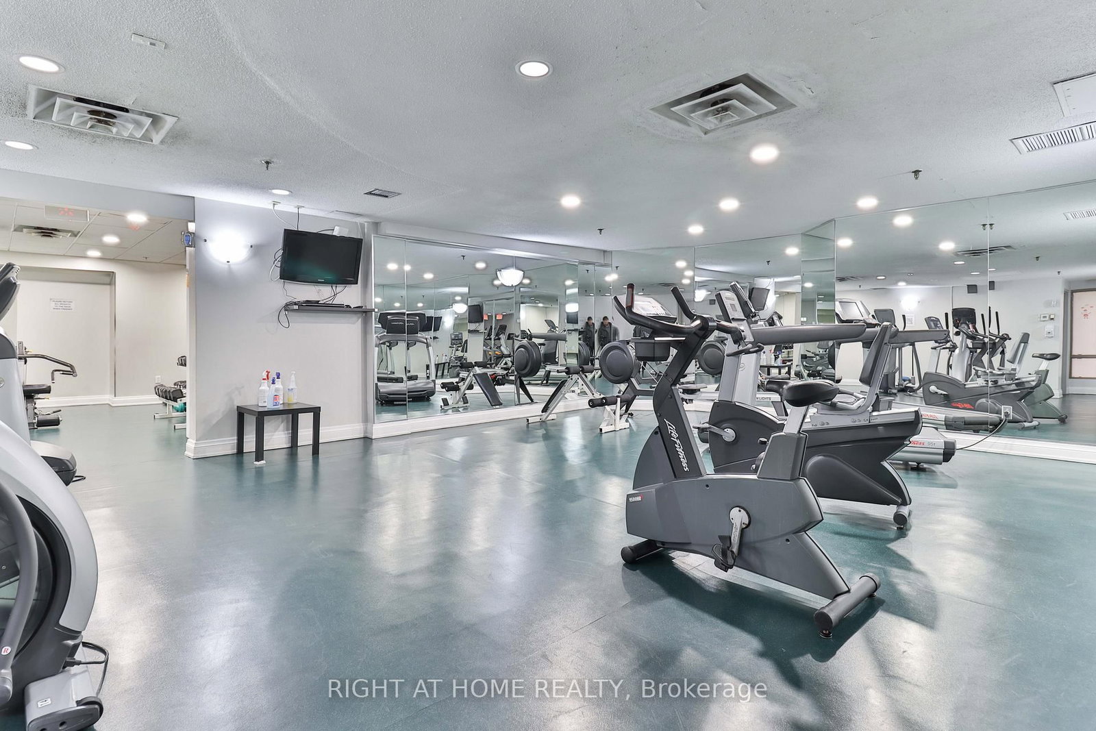 Condo for sale at 611-309 Major Mackenzie Drive, Richmond Hill, Ontario, L4C 9V5 - Harding - MLS: N12649566