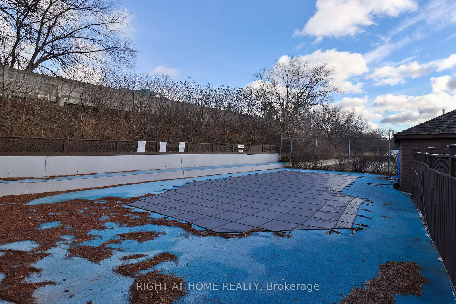 Condo for sale at 611-309 Major Mackenzie Drive, Richmond Hill, Ontario, L4C 9V5 - Harding - MLS: N12649566