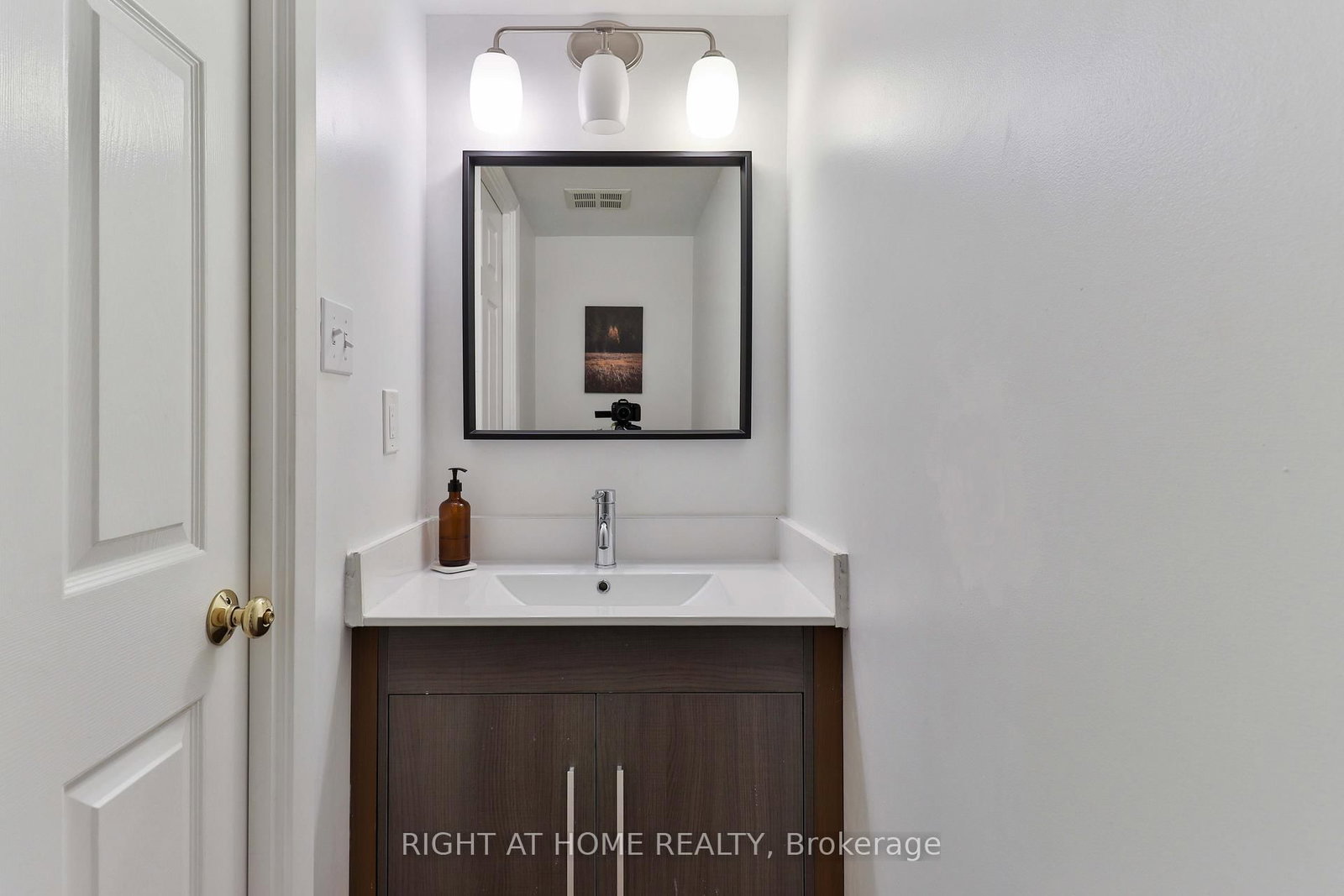 Condo for sale at 611-309 Major Mackenzie Drive, Richmond Hill, Ontario, L4C 9V5 - Harding - MLS: N12649566