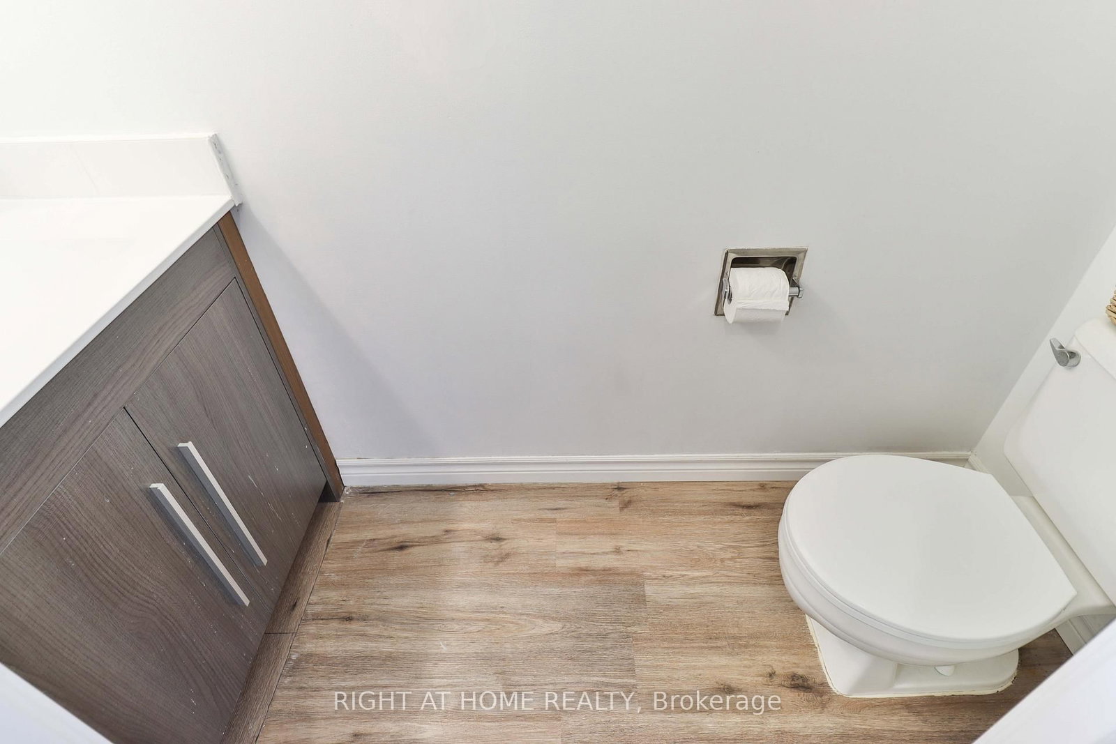 Condo for sale at 611-309 Major Mackenzie Drive, Richmond Hill, Ontario, L4C 9V5 - Harding - MLS: N12649566