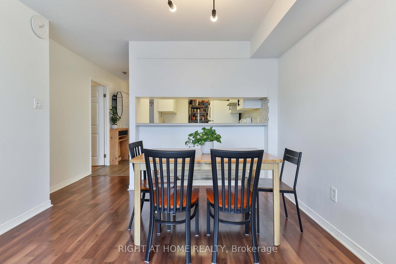 Condo for sale at 611-309 Major Mackenzie Drive, Richmond Hill, Ontario, L4C 9V5 - Harding - MLS: N12649566