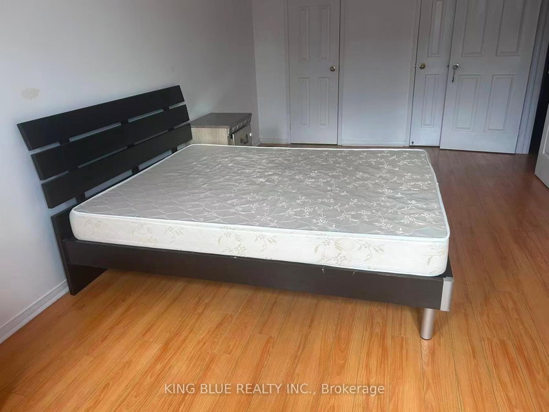 154 Billingsley Cres, Markham, L3S 4P3 | Image 2