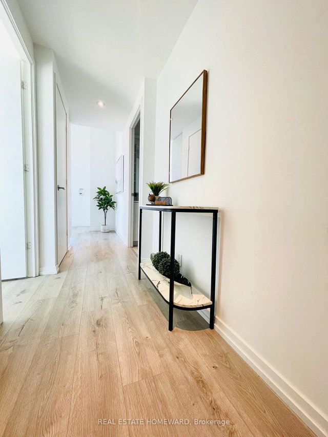 1711 - 1000 Portage Parkway