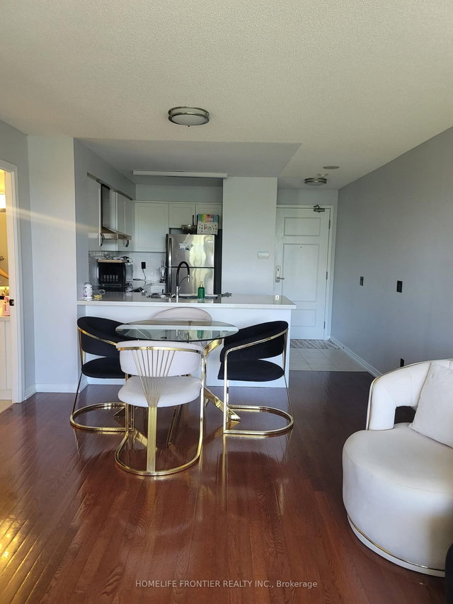 217 - 310 Red Maple Road