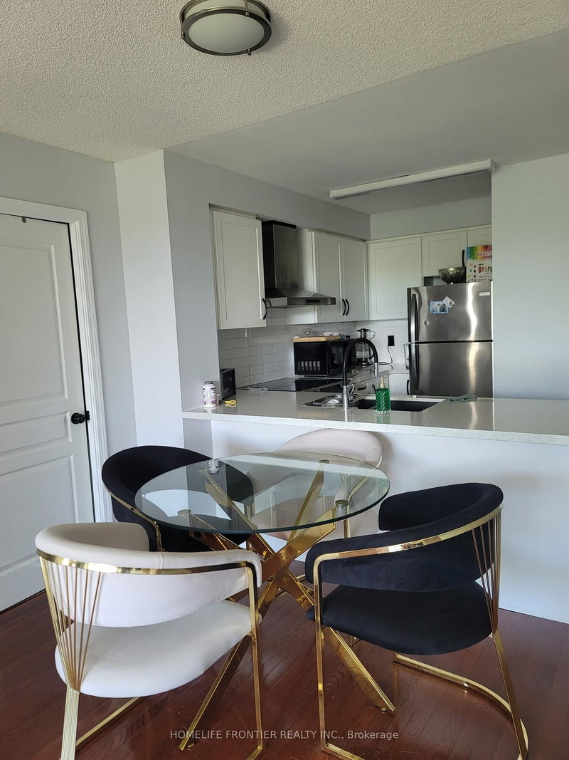 217 - 310 Red Maple Rd, Richmond Hill, L4C 0T7 | Image 3