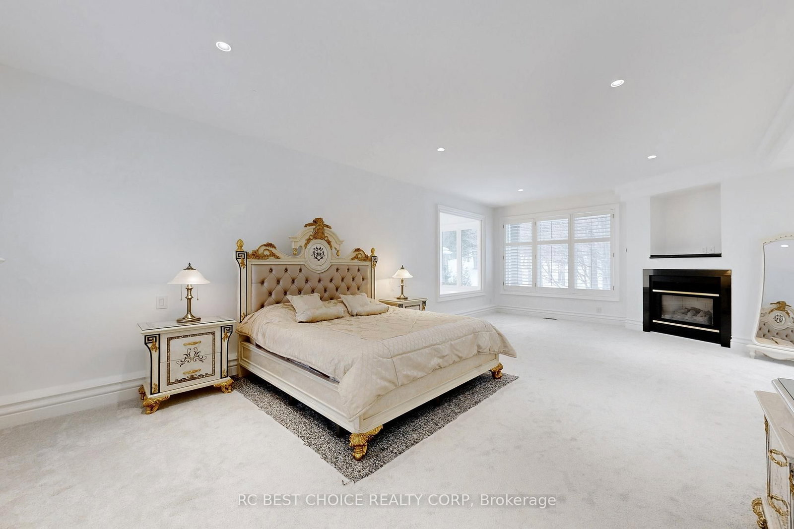 Detached House for sale at 76 Silver Fox Place, Vaughan, Ontario, L6A 1G2 - Maple - MLS: N12654158