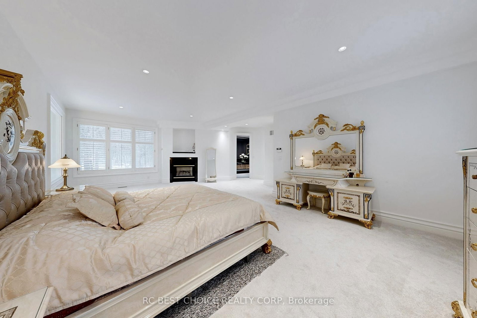 Detached House for sale at 76 Silver Fox Place, Vaughan, Ontario, L6A 1G2 - Maple - MLS: N12654158