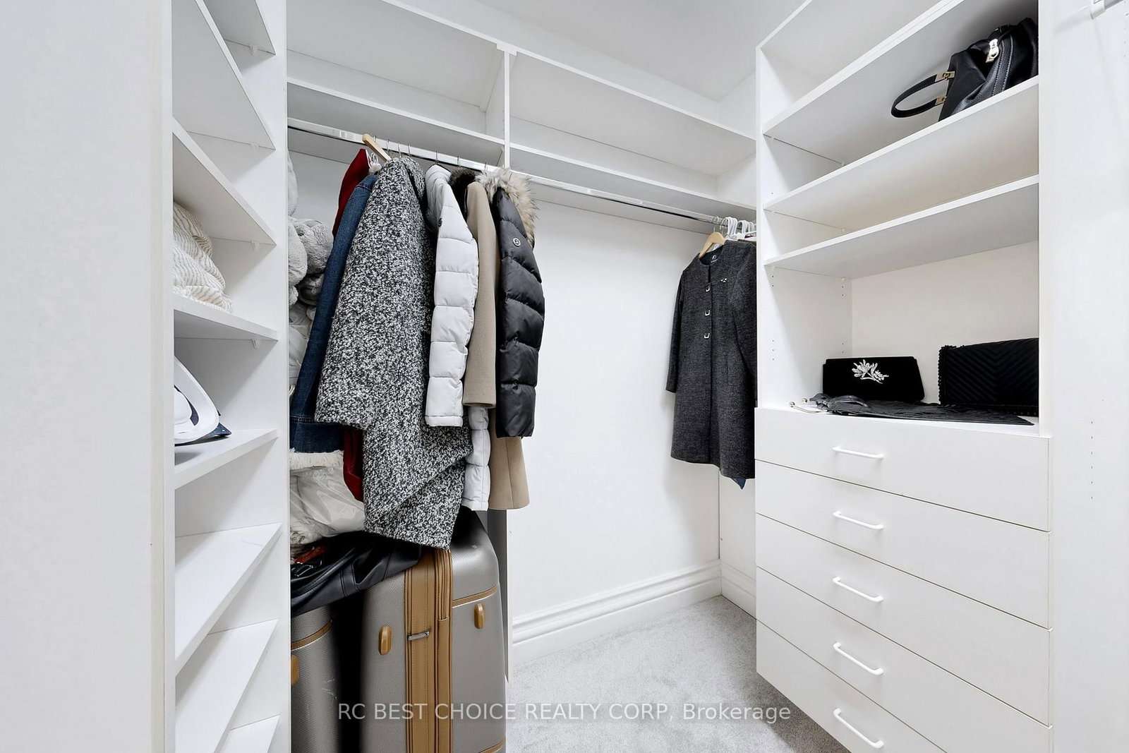 Detached House for sale at 76 Silver Fox Place, Vaughan, Ontario, L6A 1G2 - Maple - MLS: N12654158