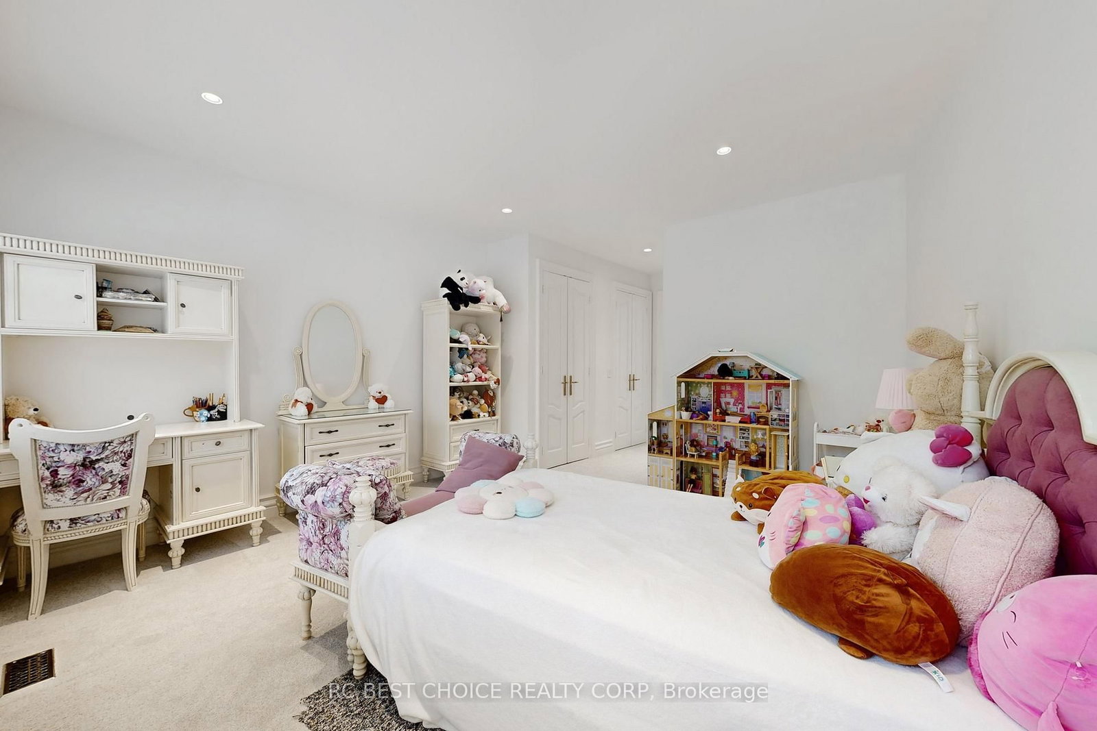 Detached House for sale at 76 Silver Fox Place, Vaughan, Ontario, L6A 1G2 - Maple - MLS: N12654158