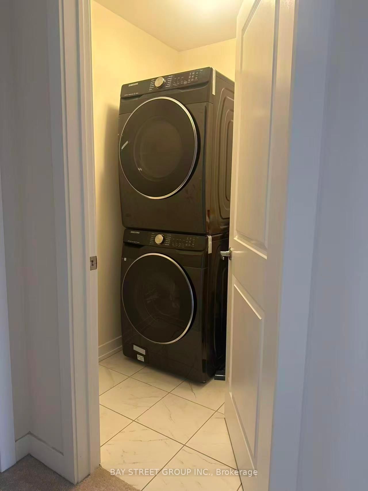 Detached House for lease at 124 Old Oak Lane, Markham, Ontario, L6B 1P1 - Cornell - MLS: N12655230