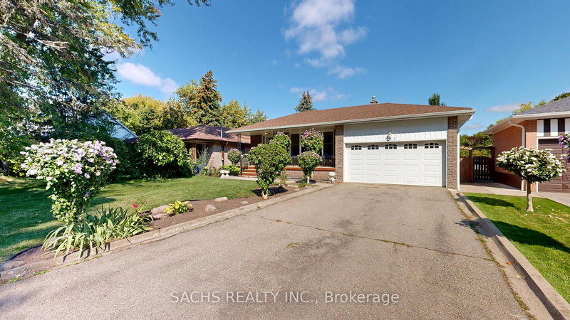 377 Crosby Ave, Richmond Hill, L4C 2R8 | Image 3