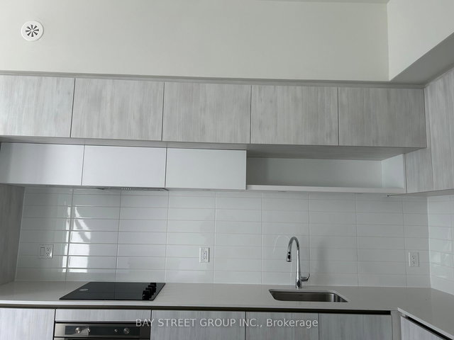 TH302 - 6 Steckley House Lane