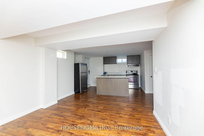 Basement 54 Killington Ave W, Vaughan, L4H 3Z4 | Image 3