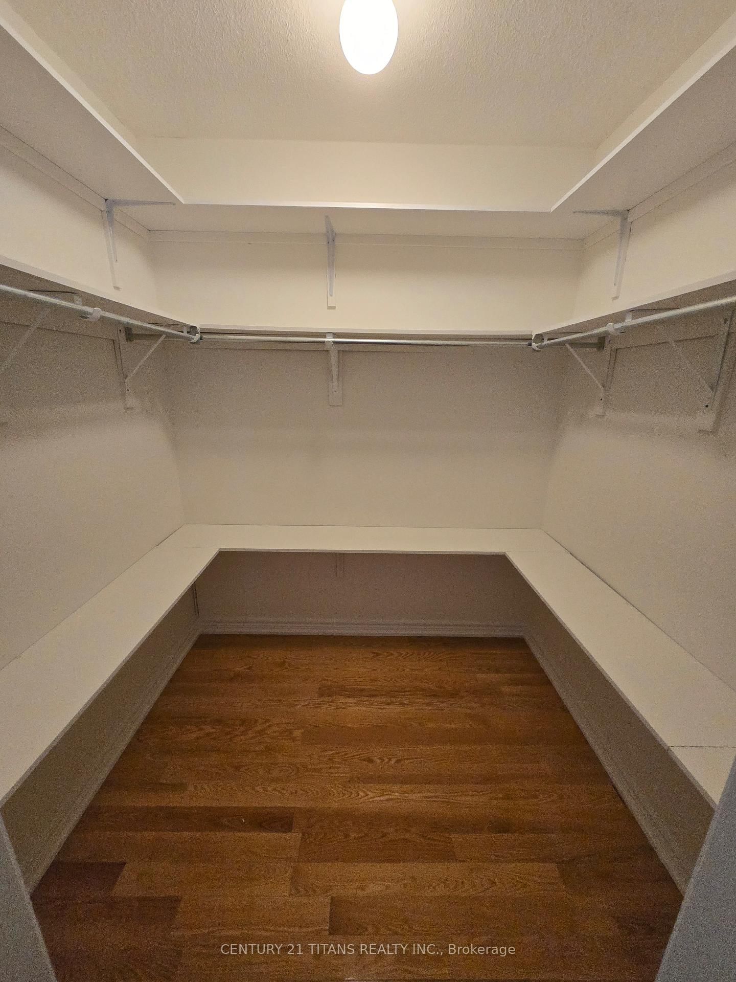 Detached House for lease at 10 Willow Landing, Markham, Ontario, L6E 0H2 - Greensborough - MLS: N12659378