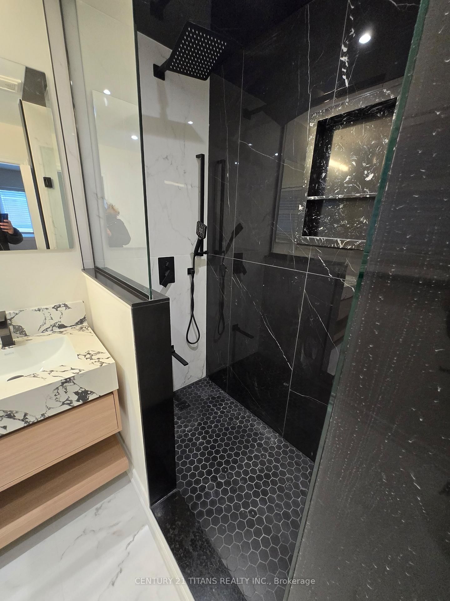 Detached House for lease at 10 Willow Landing, Markham, Ontario, L6E 0H2 - Greensborough - MLS: N12659378