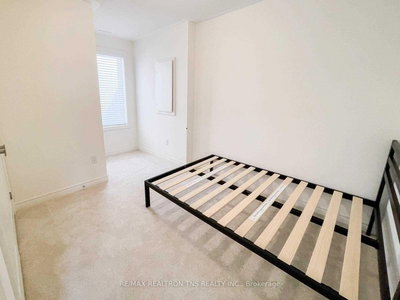 Coach - 9440 Bayview Ave | Richmond Hill | Image