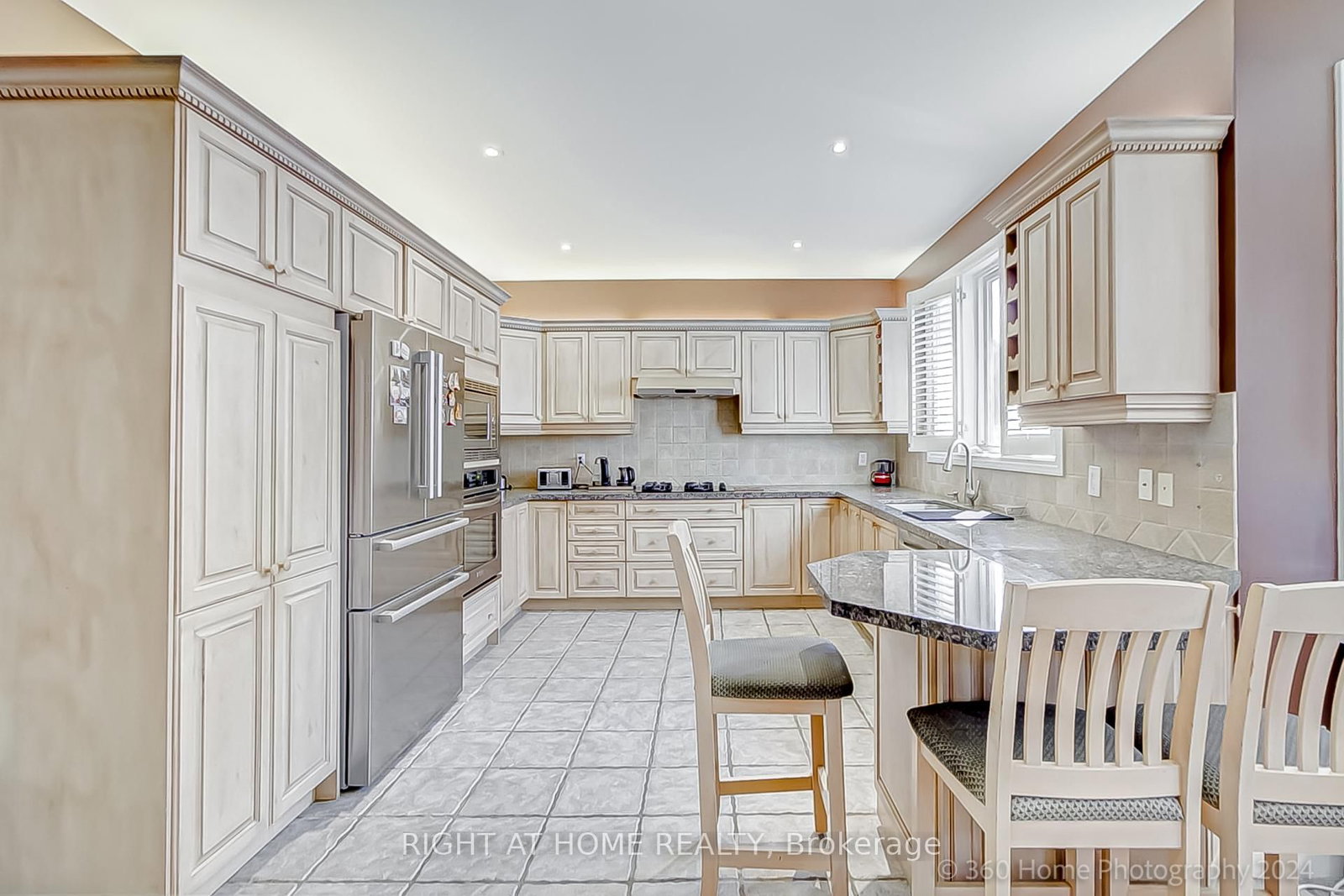 Detached House for sale at 103 Oak Avenue, Richmond Hill, Ontario, L4C 6R6 - South Richvale - MLS: N12664426