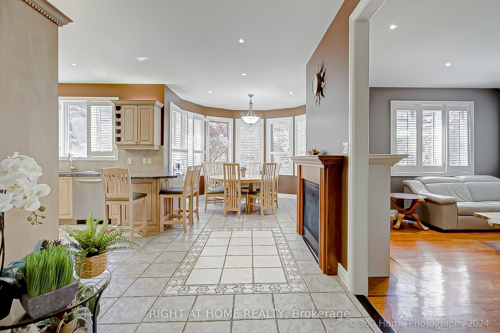 Detached House for sale at 103 Oak Avenue, Richmond Hill, Ontario, L4C 6R6 - South Richvale - MLS: N12664426