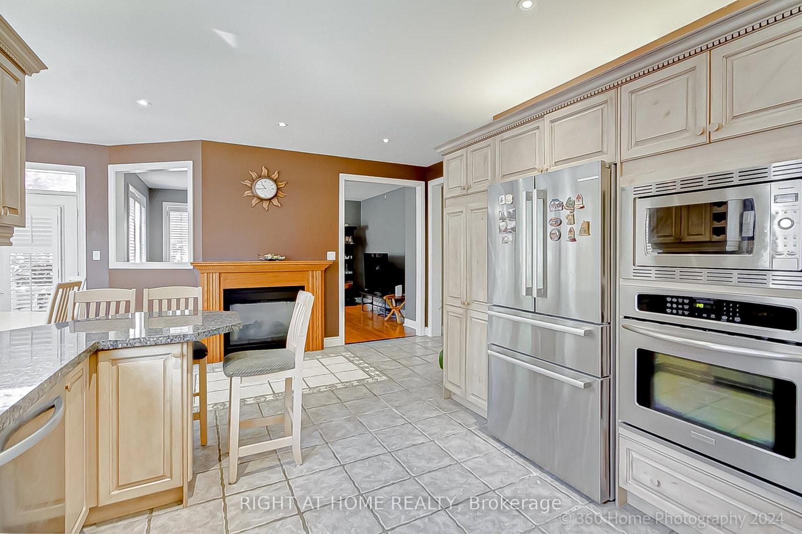 Detached House for sale at 103 Oak Avenue, Richmond Hill, Ontario, L4C 6R6 - South Richvale - MLS: N12664426