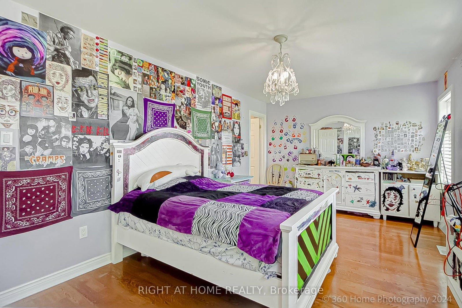 Detached House for sale at 103 Oak Avenue, Richmond Hill, Ontario, L4C 6R6 - South Richvale - MLS: N12664426