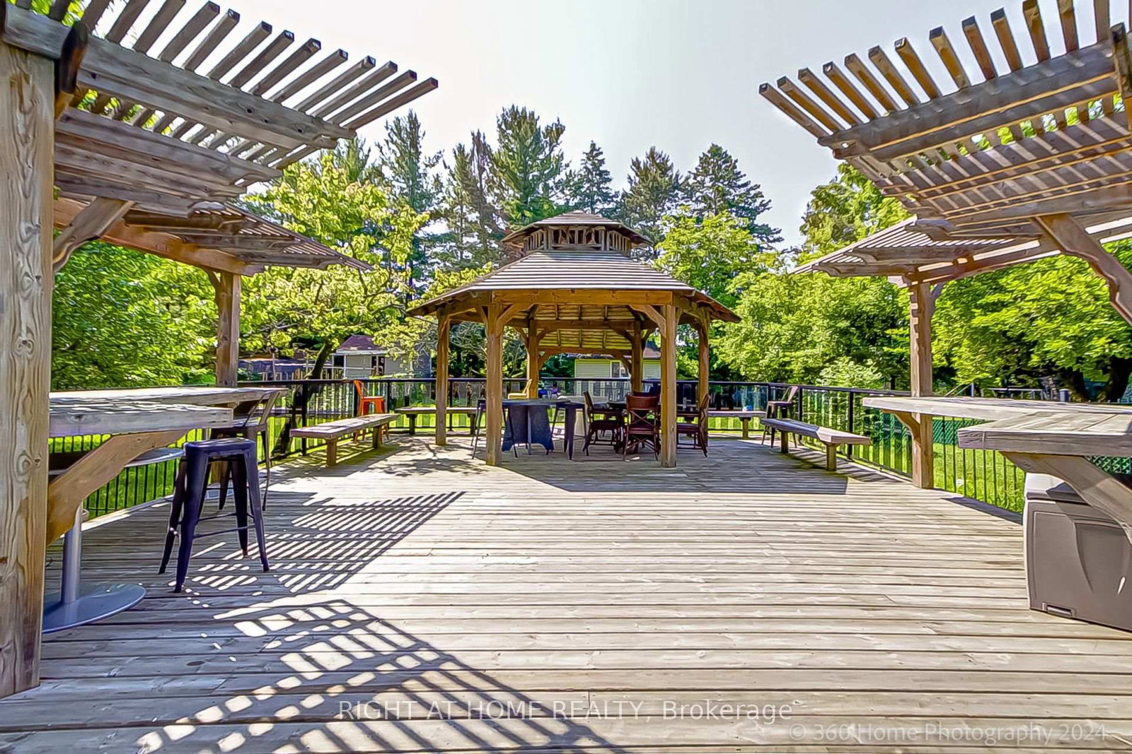 Detached House for sale at 103 Oak Avenue, Richmond Hill, Ontario, L4C 6R6 - South Richvale - MLS: N12664426