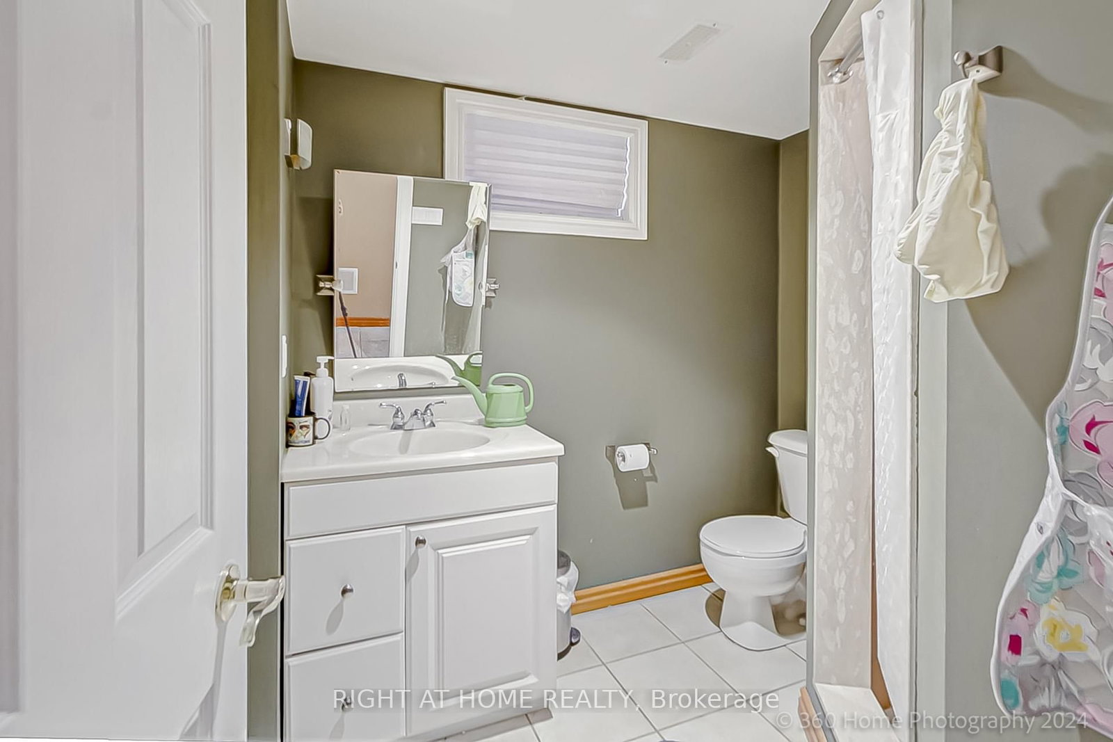 Detached House for sale at 103 Oak Avenue, Richmond Hill, Ontario, L4C 6R6 - South Richvale - MLS: N12664426