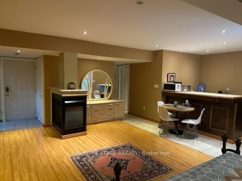 Detached House for sale at 103 Oak Avenue, Richmond Hill, Ontario, L4C 6R6 - South Richvale - MLS: N12664426