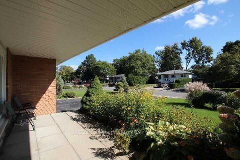 73 Fred Varley Drive