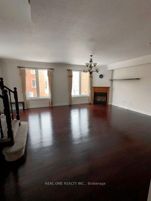 169 Leitchcroft Crescent