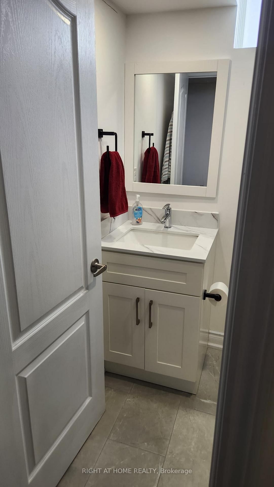 74 Westlake Crescent, Unit Basement - Photo 10