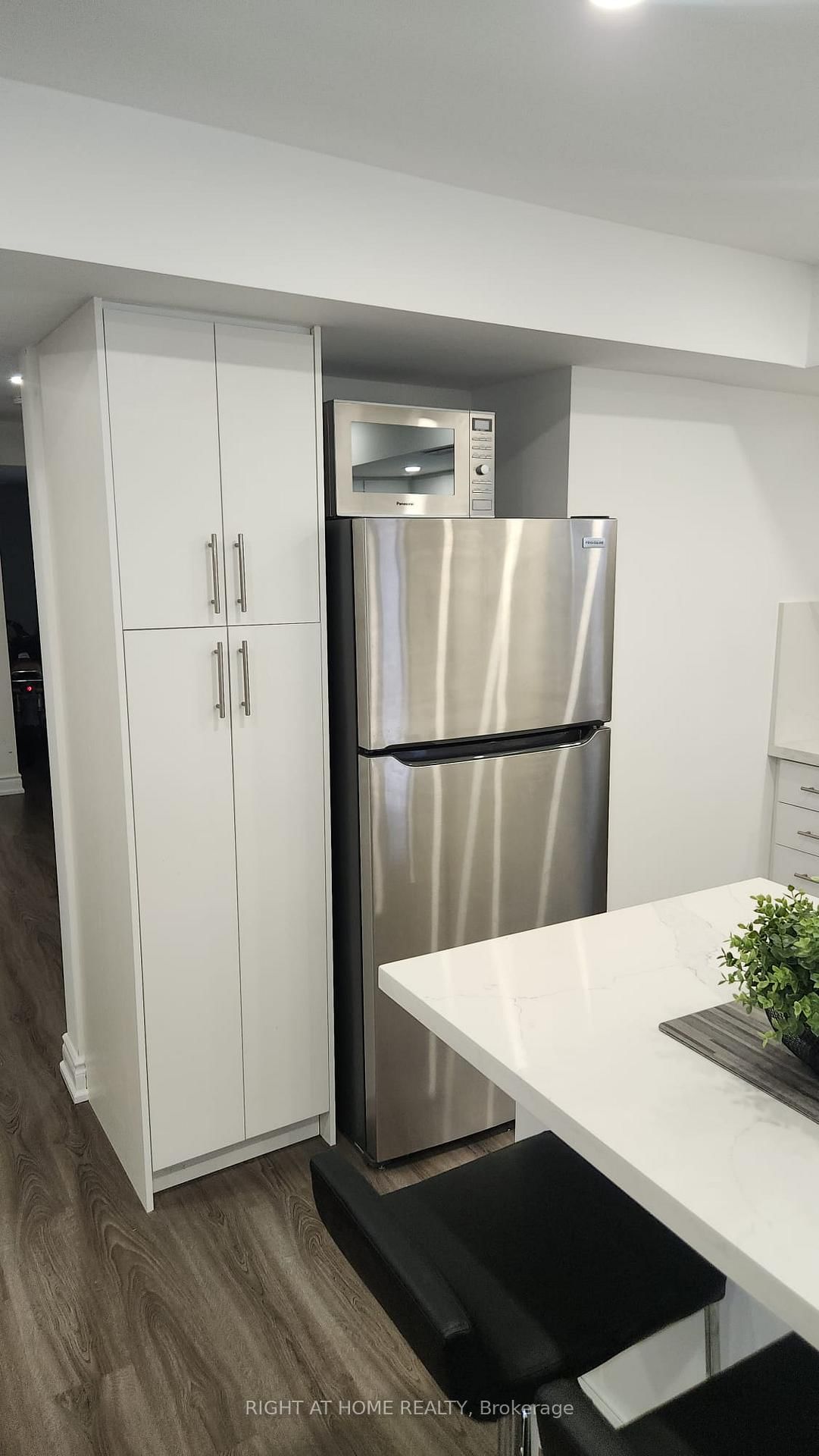 74 Westlake Crescent, Unit Basement - Photo 4