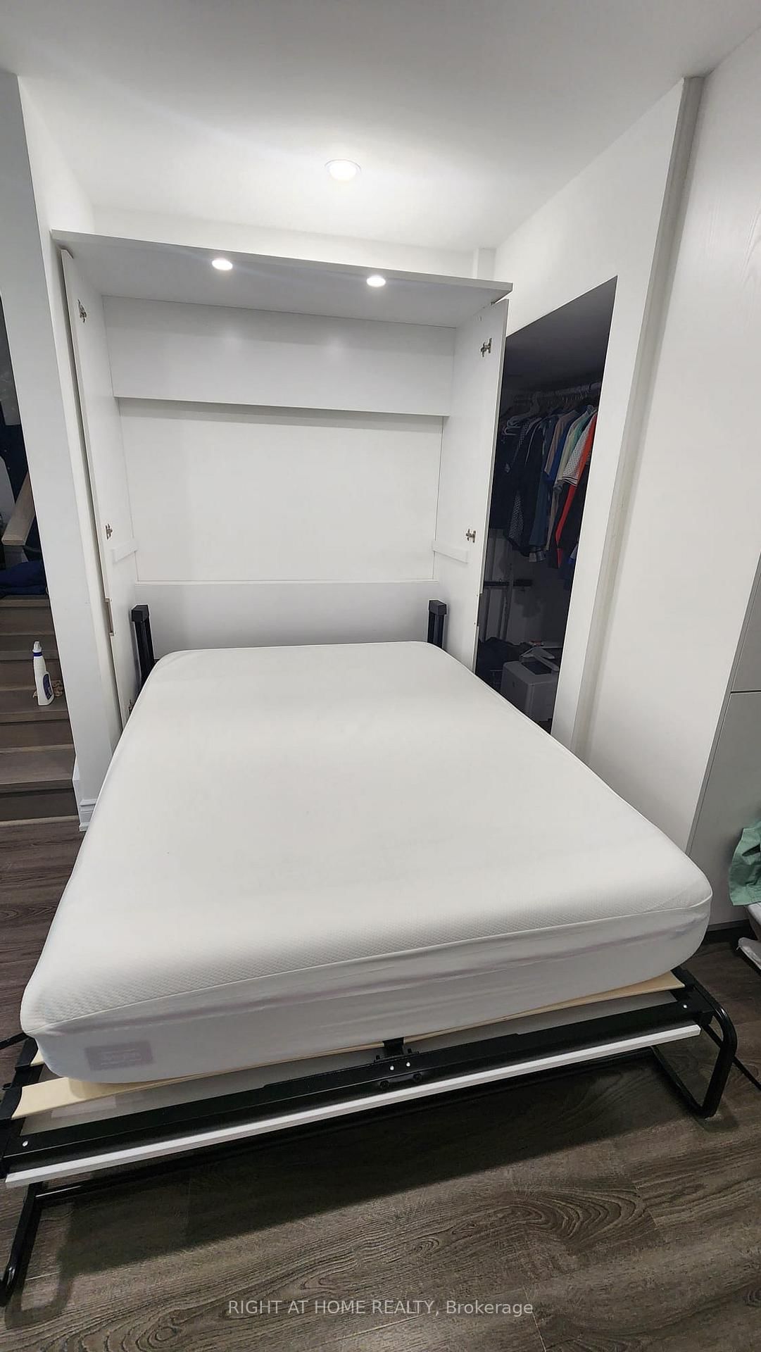 74 Westlake Crescent, Unit Basement - Photo 9