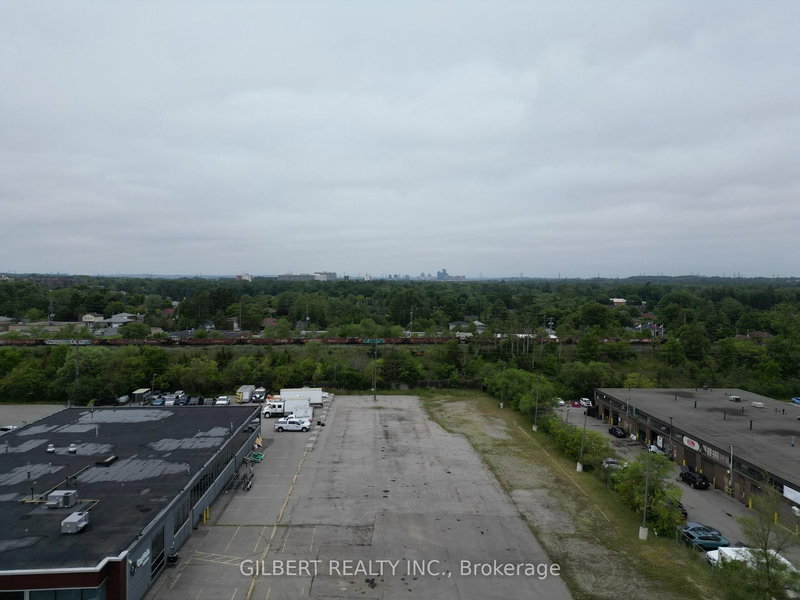 120 Doncaster Ave, Markham, L3T 1L3 | Image 2