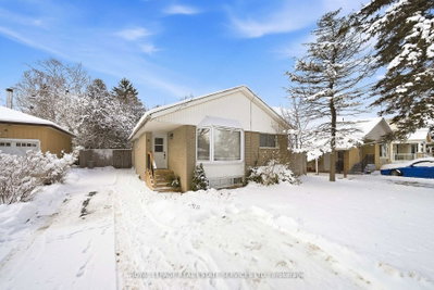 Semi-Detached House leased at 6 Corbett Crescent, Aurora, Ontario, L4G 2G1 - Aurora Highlands - MLS: N12671572
