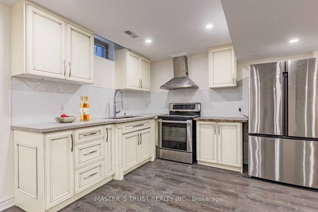 Bsmt - 233 Shelbourne Drive