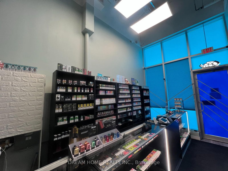 -Unit 118 - 8763 Bayview Ave, Richmond Hill, L4B 3V1 | Image 2