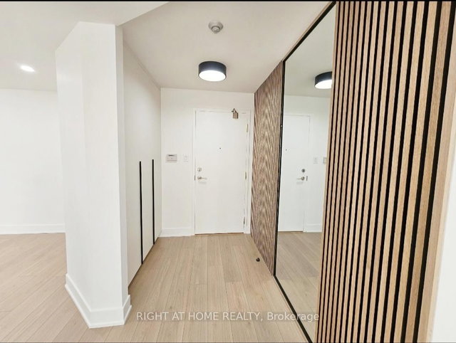 512 - 7460 Bathurst Street