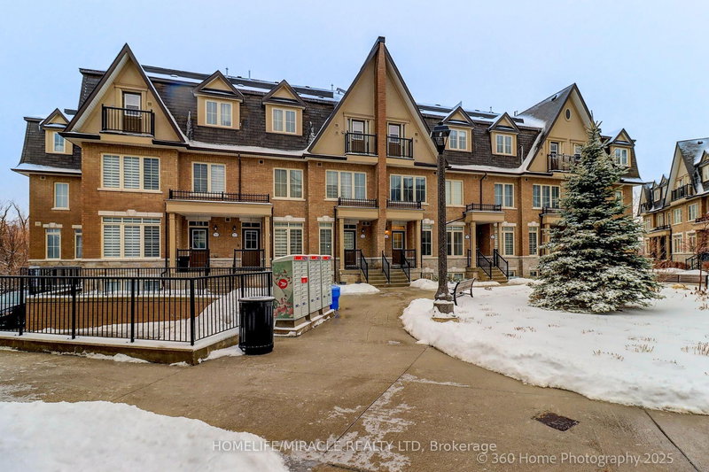 33 - 181 Parktree Dr, Vaughan, L6A 5B1 | Image 2