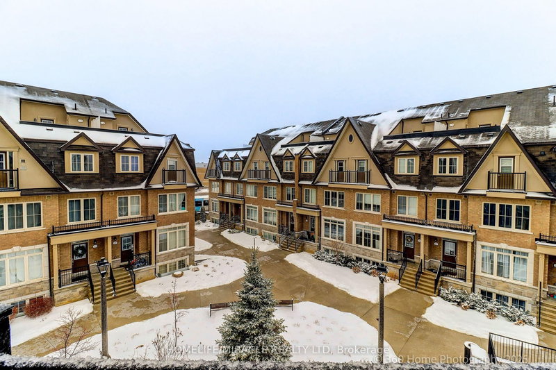 33 - 181 Parktree Dr, Vaughan, L6A 5B1 | Image 3