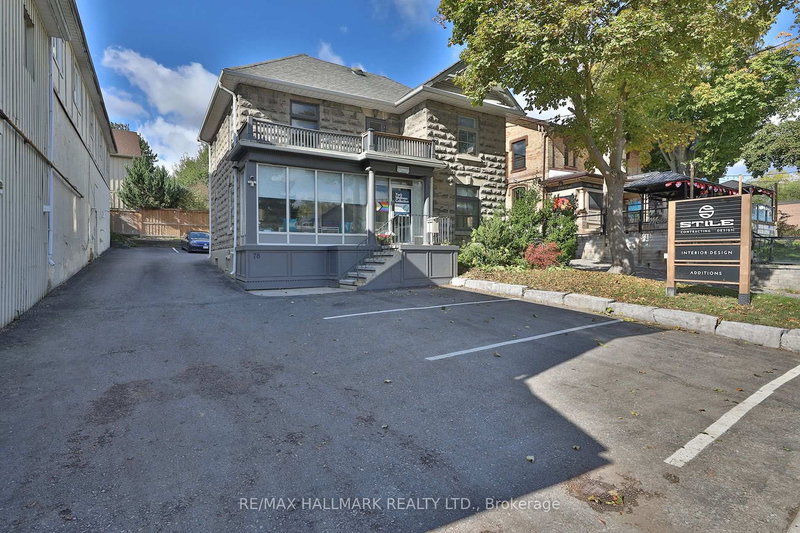 78 Main St S, Newmarket, L3Y 3Y6 | Image 2