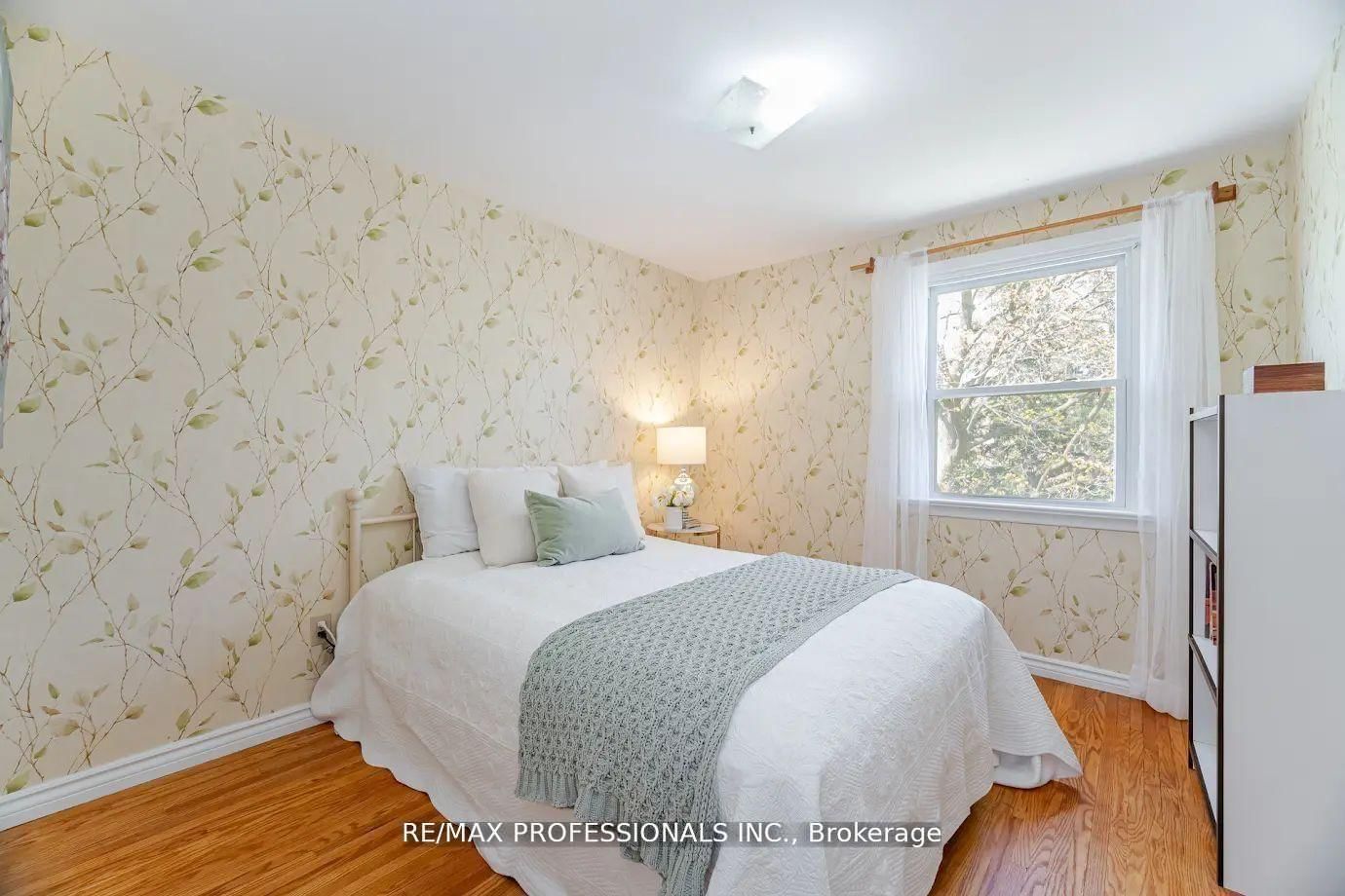 Detached House for sale at 77 Bedford Park Avenue, Richmond Hill, Ontario, L4C 2N9 - Crosby - MLS: N12680072