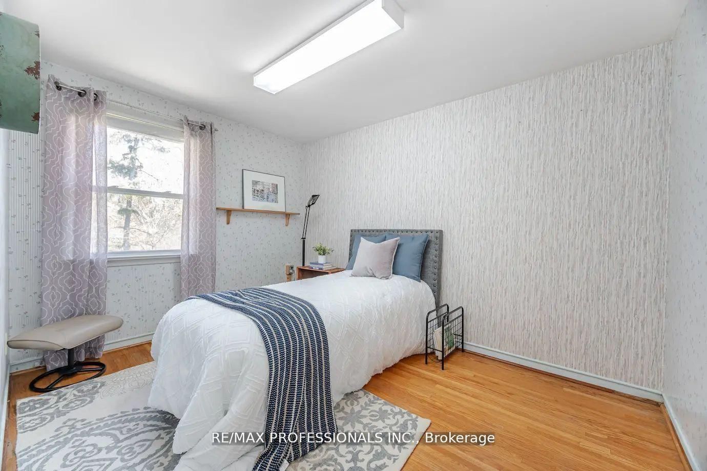 Detached House for sale at 77 Bedford Park Avenue, Richmond Hill, Ontario, L4C 2N9 - Crosby - MLS: N12680072