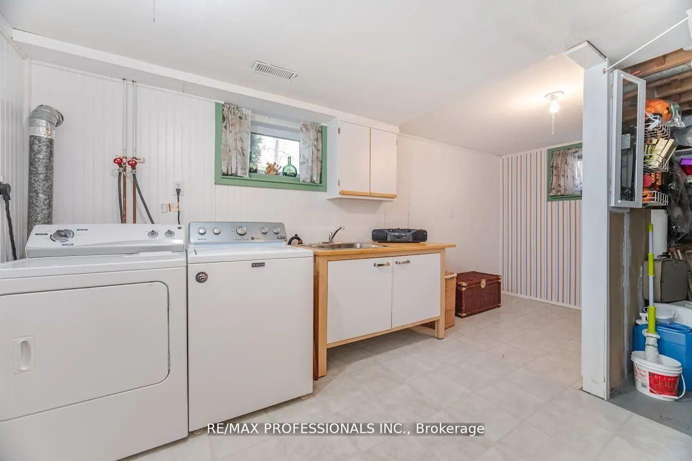 Detached House for sale at 77 Bedford Park Avenue, Richmond Hill, Ontario, L4C 2N9 - Crosby - MLS: N12680072