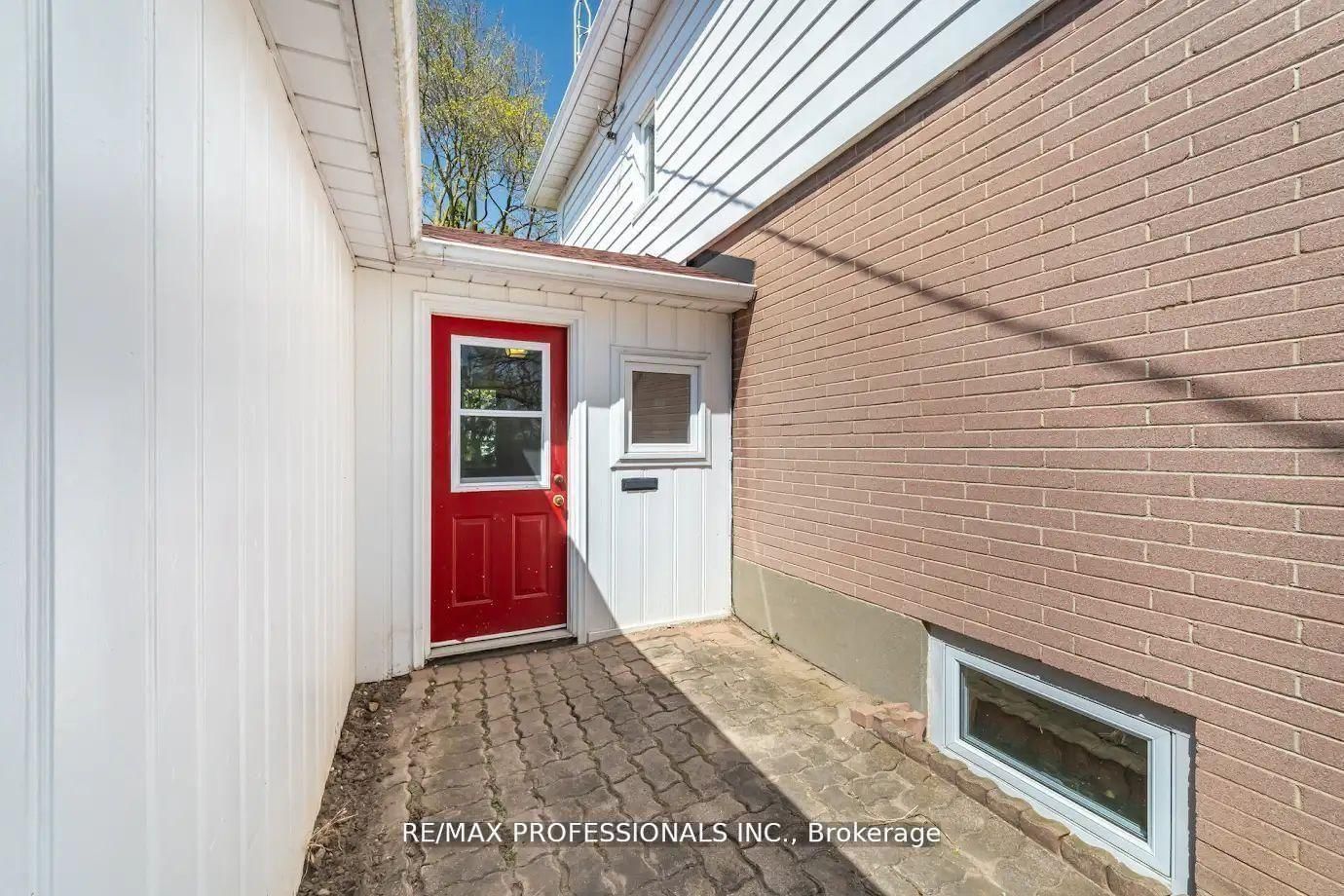 Detached House for sale at 77 Bedford Park Avenue, Richmond Hill, Ontario, L4C 2N9 - Crosby - MLS: N12680072