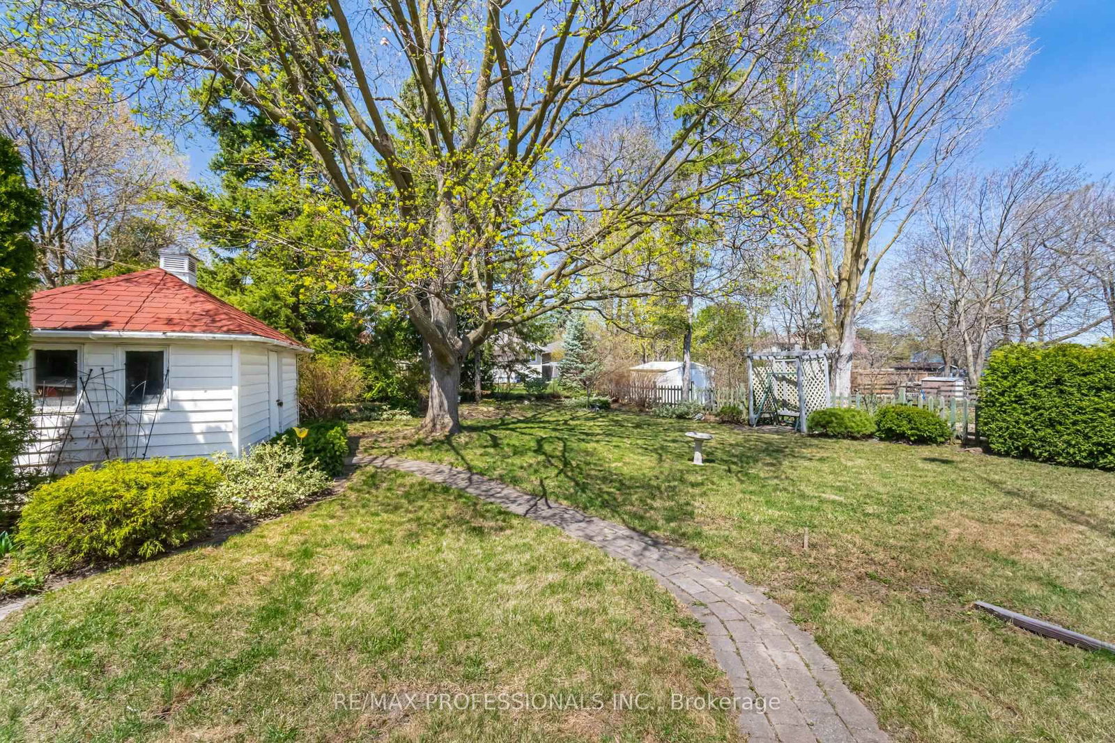 Detached House for sale at 77 Bedford Park Avenue, Richmond Hill, Ontario, L4C 2N9 - Crosby - MLS: N12680072